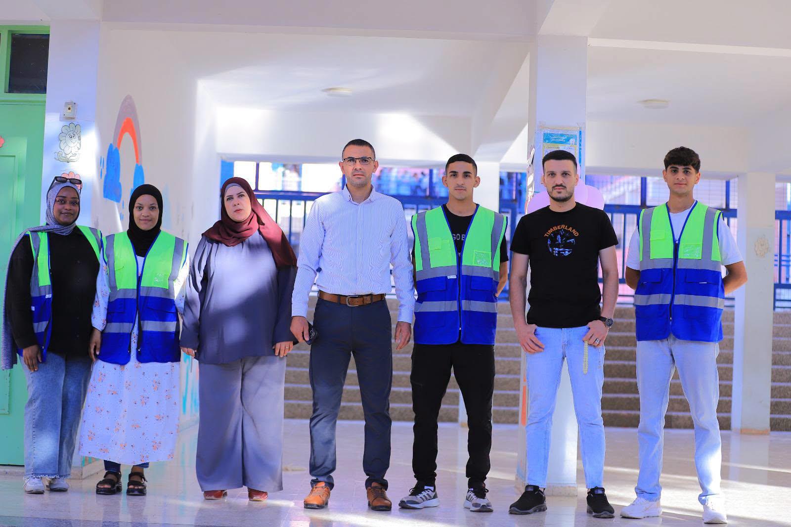 The Unified School Council of the Palestinian Child Happiness Association visits teaching staff in the Old Askar Camp area to mark the start of the new school year. - 3