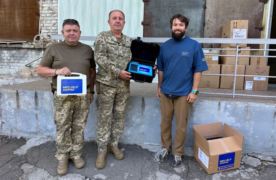 Lung ventilator and laryngoscope for the 71th Brigade