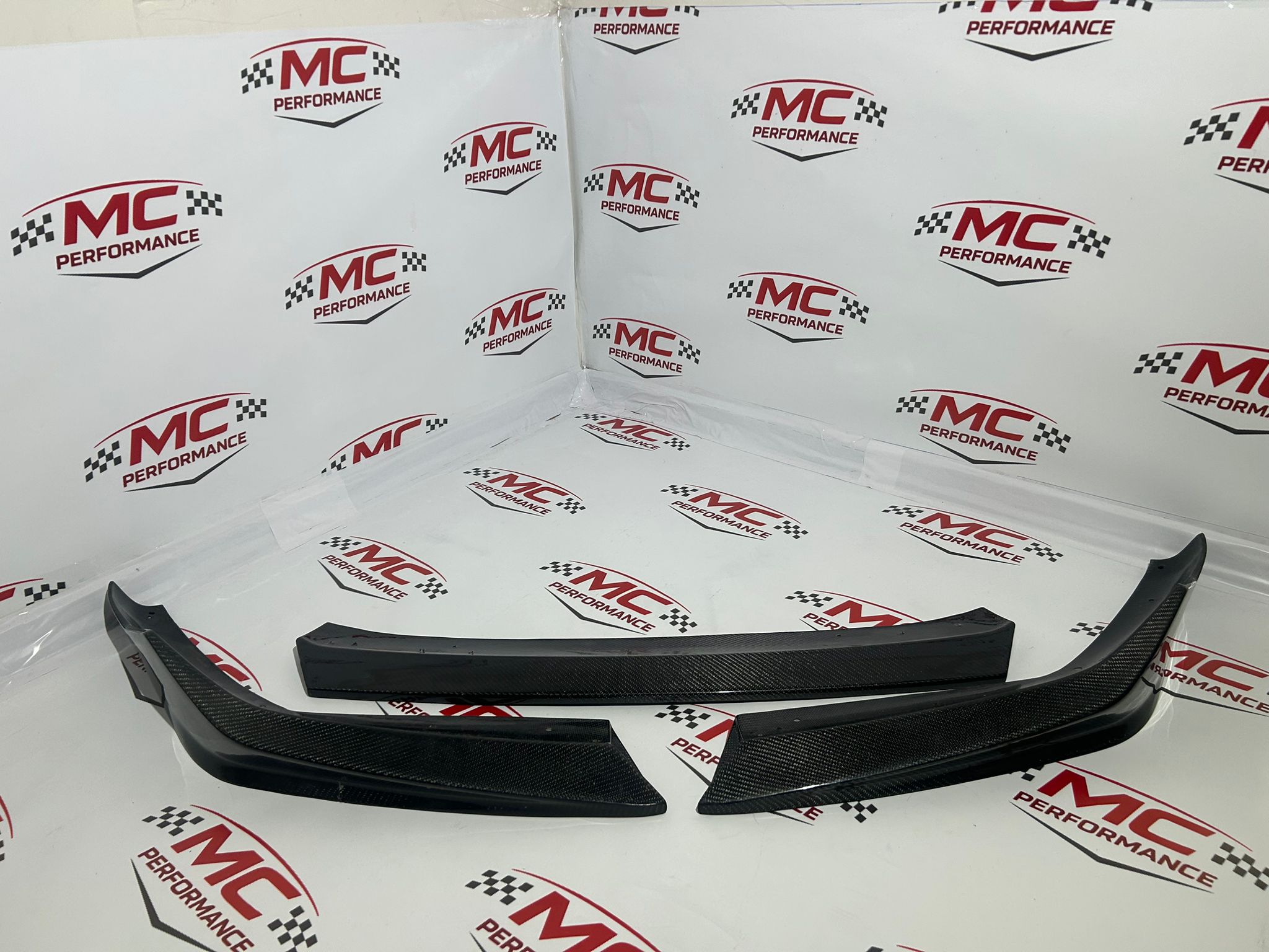 BMW F90 M5 LCİ CARBON ÖN TAMPON EKİ