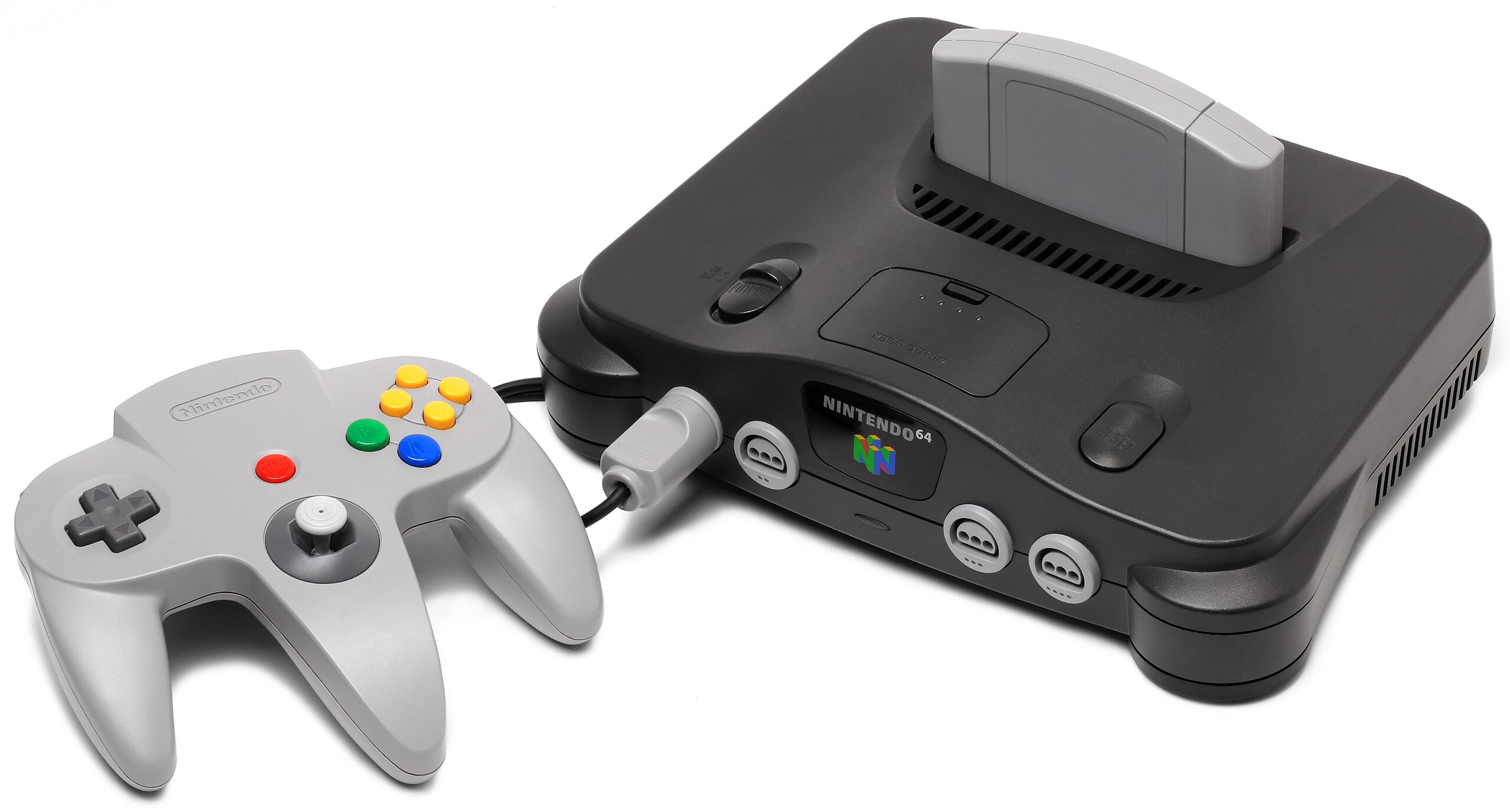 Nintendo 64, with its interesting controller. (Photo: Evan-Amos)