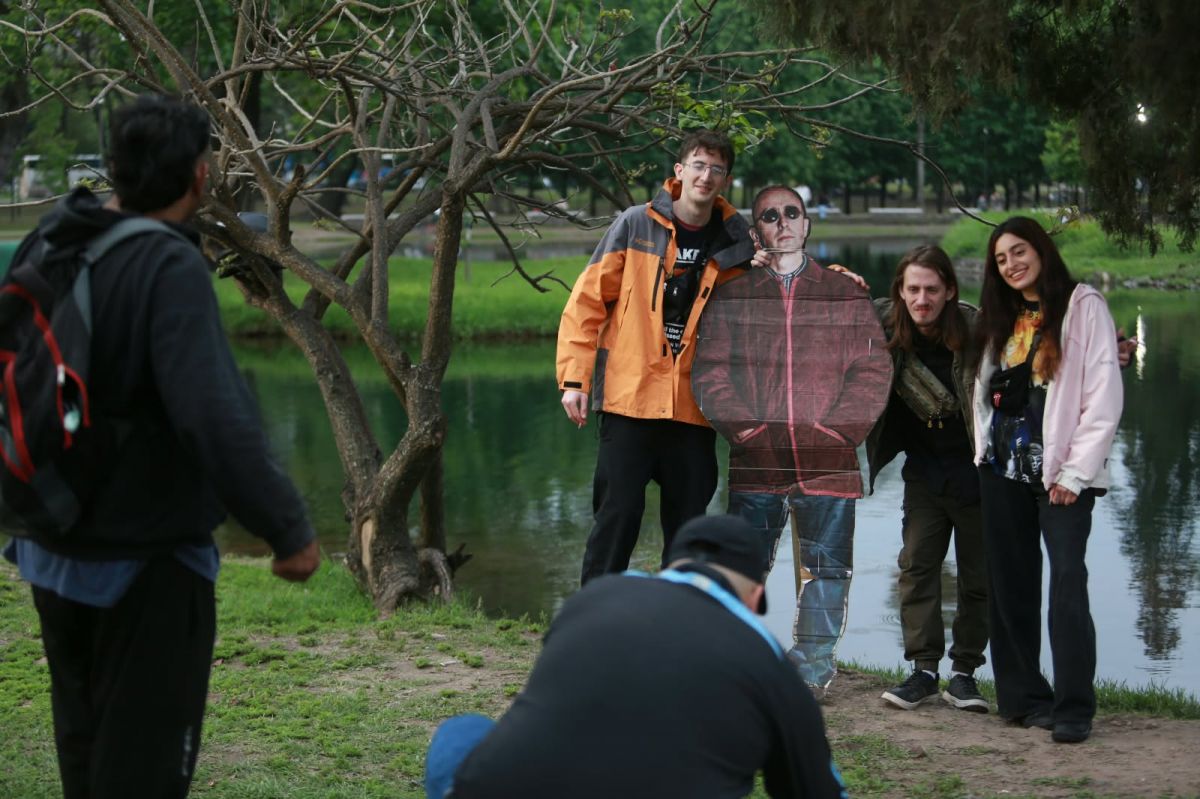 “El recital de Los Fundamentalistas del Aire Acondicionado convocó a miles de personas en Tucumán.” (La Gaceta / Foto: Nicolás Núñez)