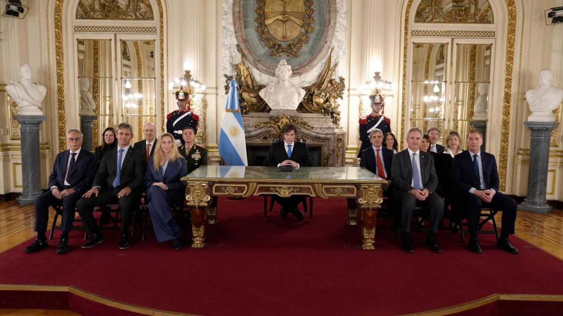 "El estratega en comunicación coló un tema sensible para los argentinos que podría volverse un boomerang." (Diario Perfil)
