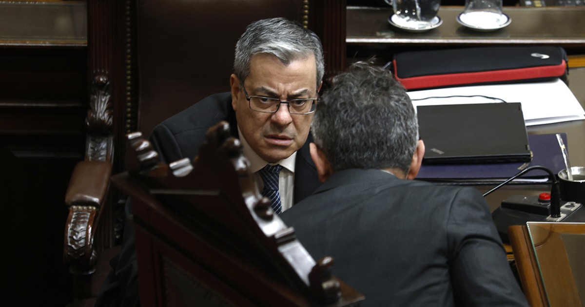 "Caputo debe entregar el proyecto de Presupuesto en 48 horas." (La Política Online)
