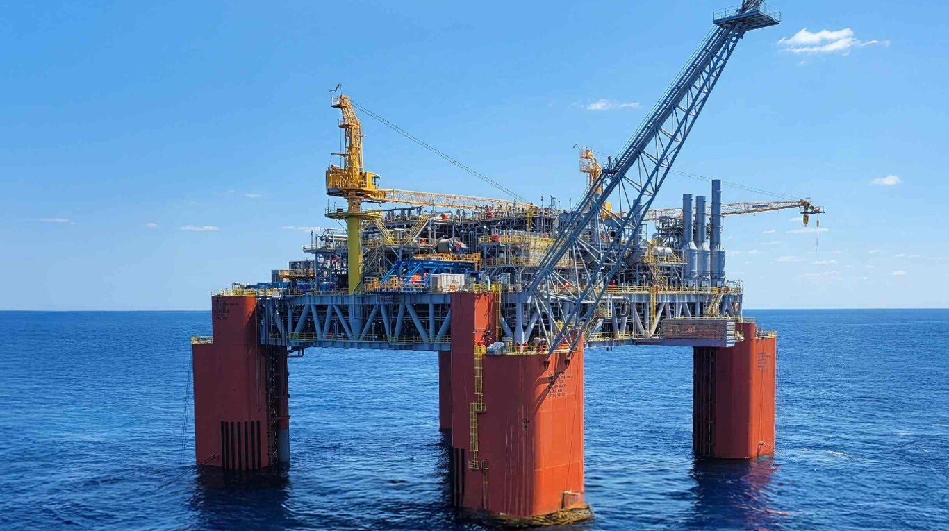 "La obtención del primer petróleo en el NDA 1 sigue prevista para el primer trimestre de 2028" (TN)
