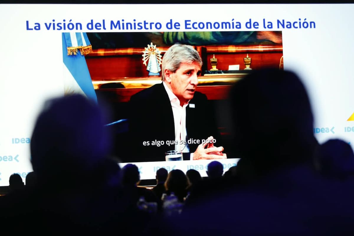 "Post 2031 va a haber una reforma tributaria de simplificación impositiva." (La Nación)