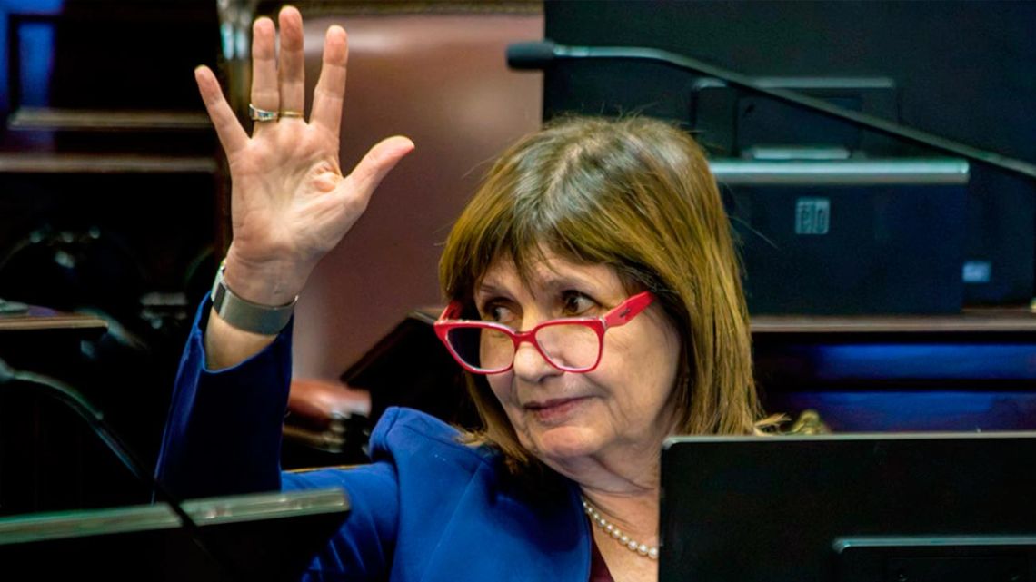 "Bullrich reactivó la agenda del Senado que venía demorada tras la Ley de Tierras." (Diario Perfil)