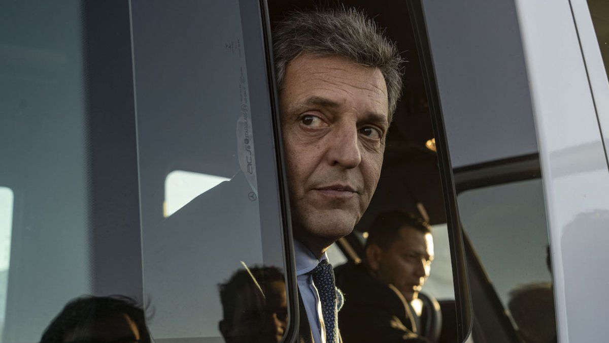 "Más allá de mi candidatura, quiero ser el arquitecto de la unidad del peronismo para ampliarlo a otros sectores y ganarle a Milei." (Ámbito)