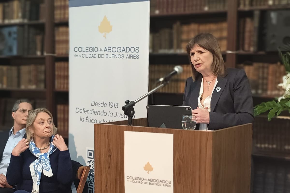 "Creo en la libertad de expresión, creo en la libertad de prensa, creo en la necesidad de ser prudentes respecto a estos actores que están protegidos en nuestra Constitución." (La Nación)