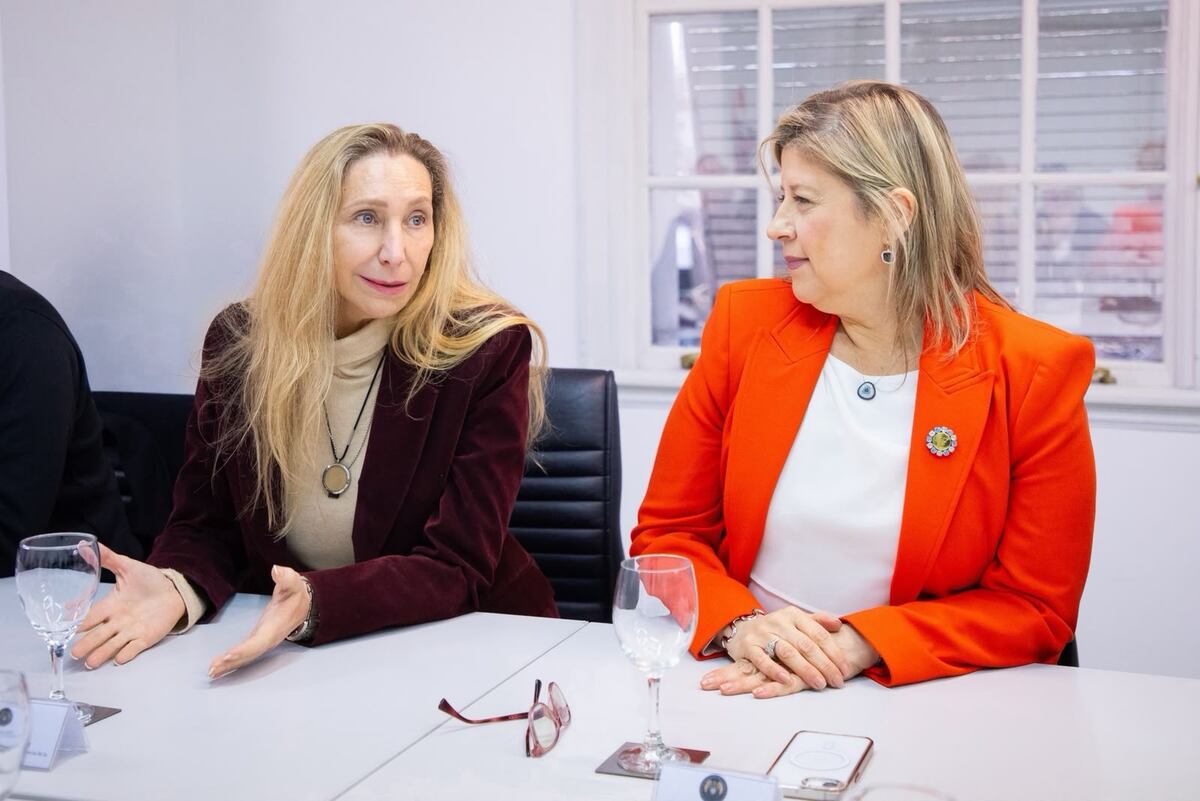 "Karina Milei y Alejandra Monteoliva, en la reunión de la mesa política." (TN)
