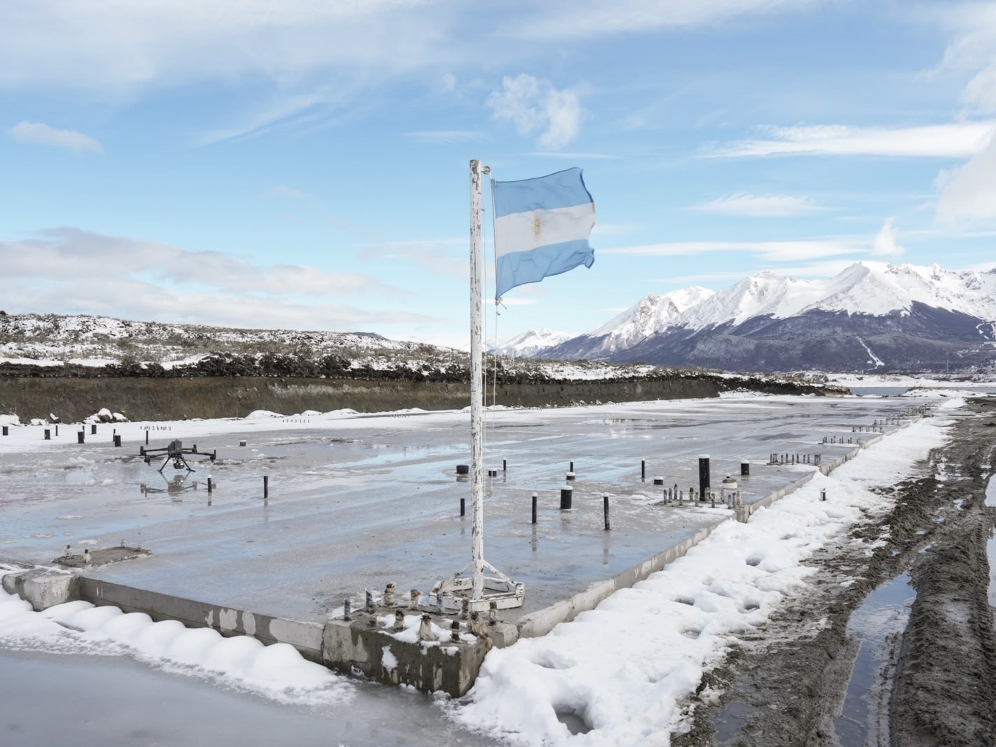 "Malvinas y el reclamo argentino de soberanía en el Atlántico Sur." (Clarín)