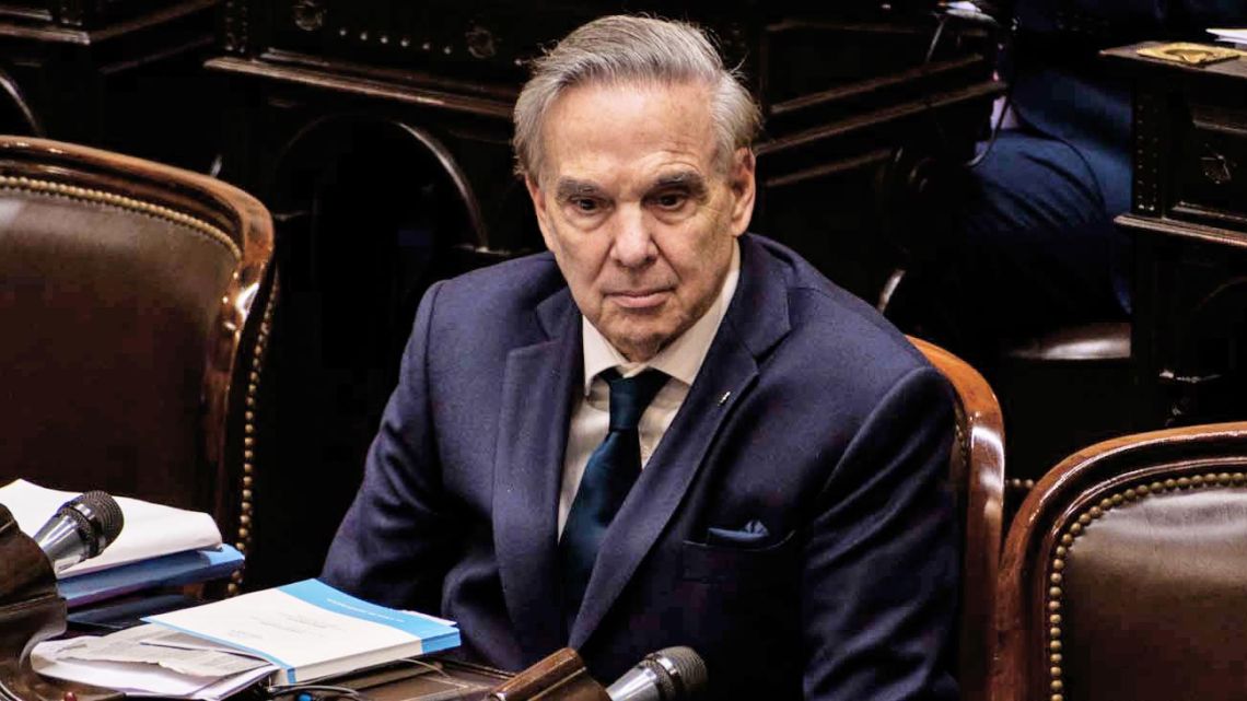 "Buscamos evitar que, mientras el Congreso se pronuncia, se consoliden como derechos adquiridos compras de tierras por extranjeros." (Diario Perfil)