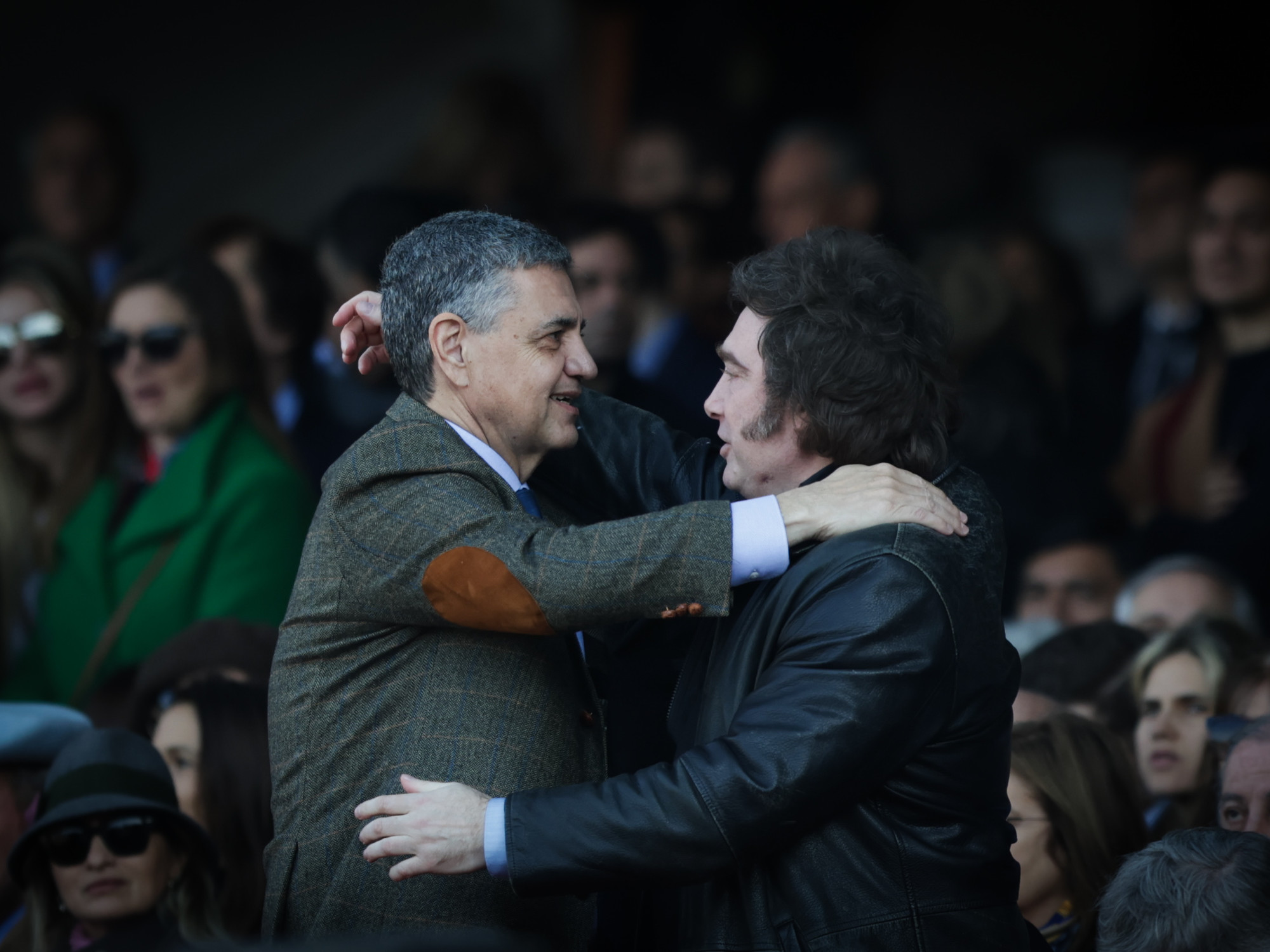 "Javier Milei junto a Jorge Macri, en una imagen del vínculo entre el Gobierno y los aliados provinciales." (Clarín)