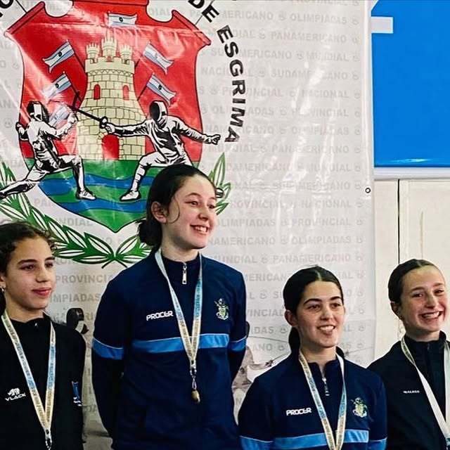 Cuatro medallas nacionales para Esgrima Naval en Córdoba