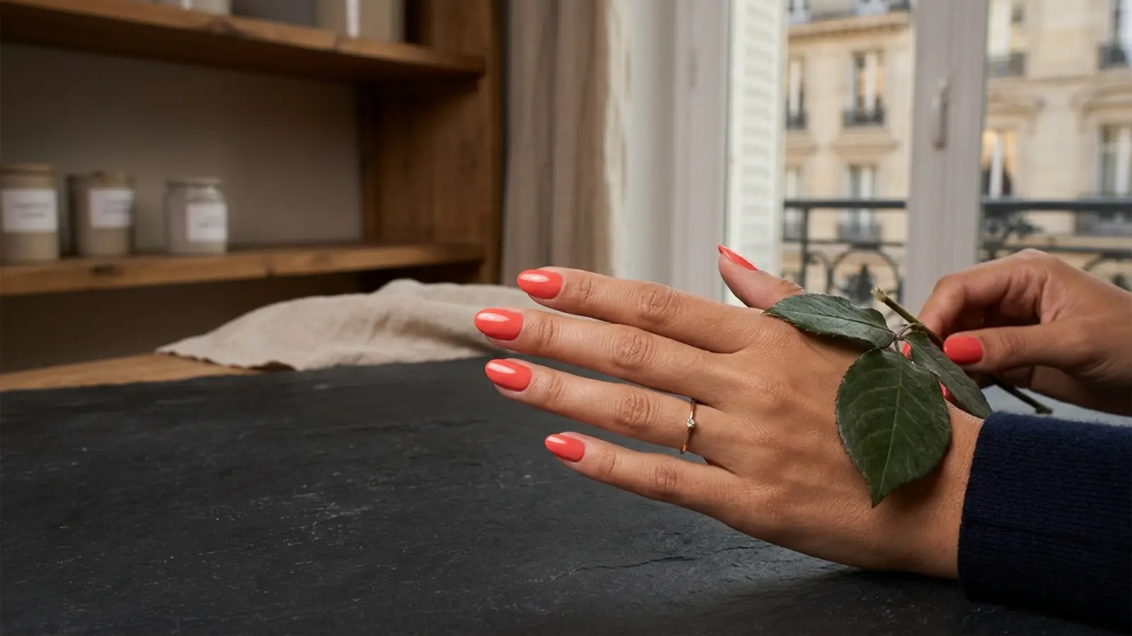 Manucure Corail à Paris : La Tendance Ongles de l'Été 2026