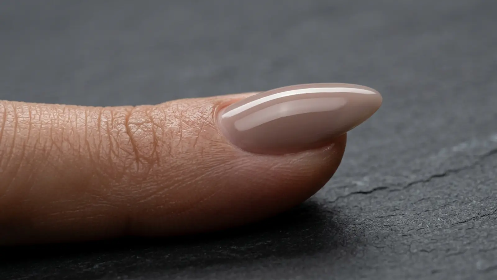 Décollement gel et apex : Le guide expert | Fénix Nails