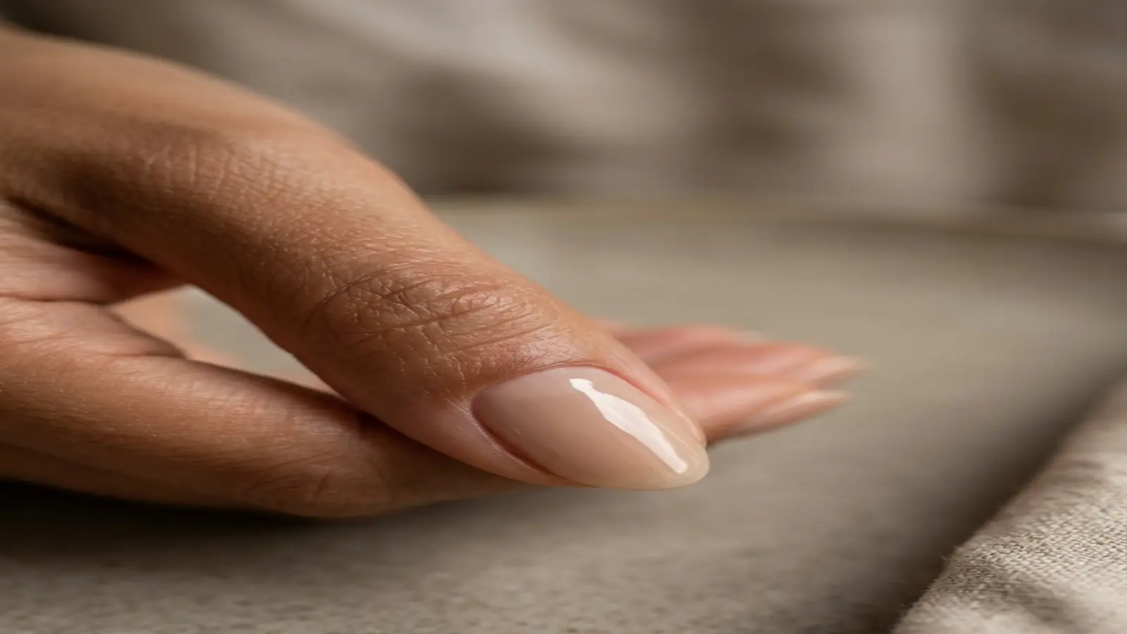 Gainage ongles fragilisés Paris 18 | Fénix Nails