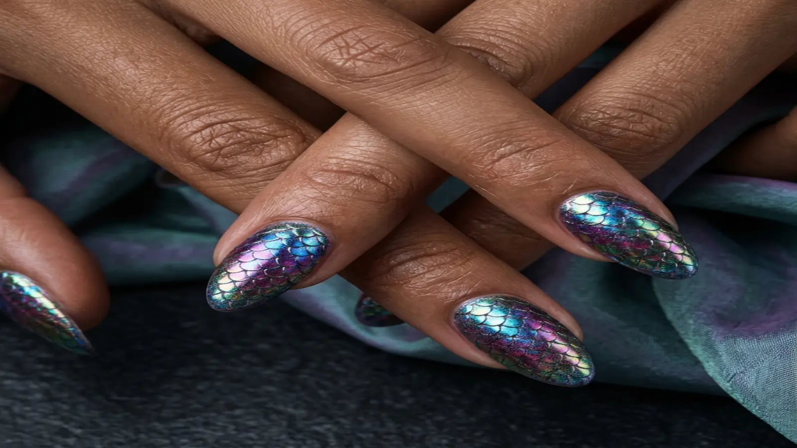 Rainbow Fish Nails : la manucure tendance irisée à Paris 2026
