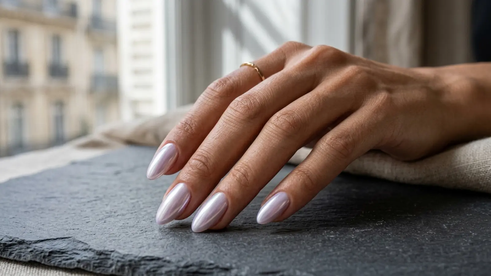 Manucure Violet Perle : Le Guide Printemps 2026