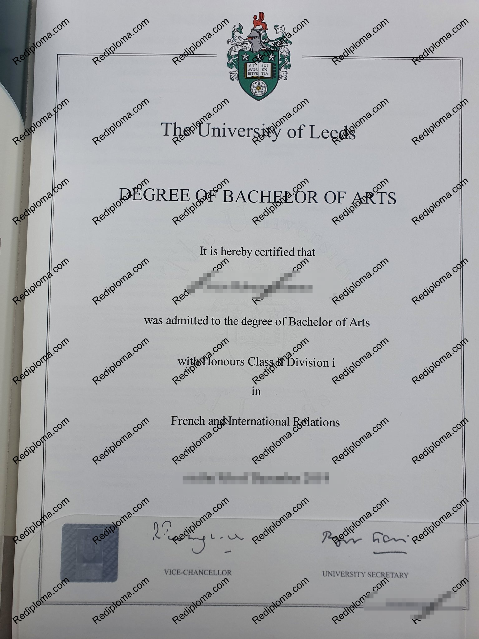 封面图:利兹大学毕业证购买与成绩单购买服务指南 | 英国学历快速解决方案 - 利兹大学毕业证和成绩单购买服务是帮助遗